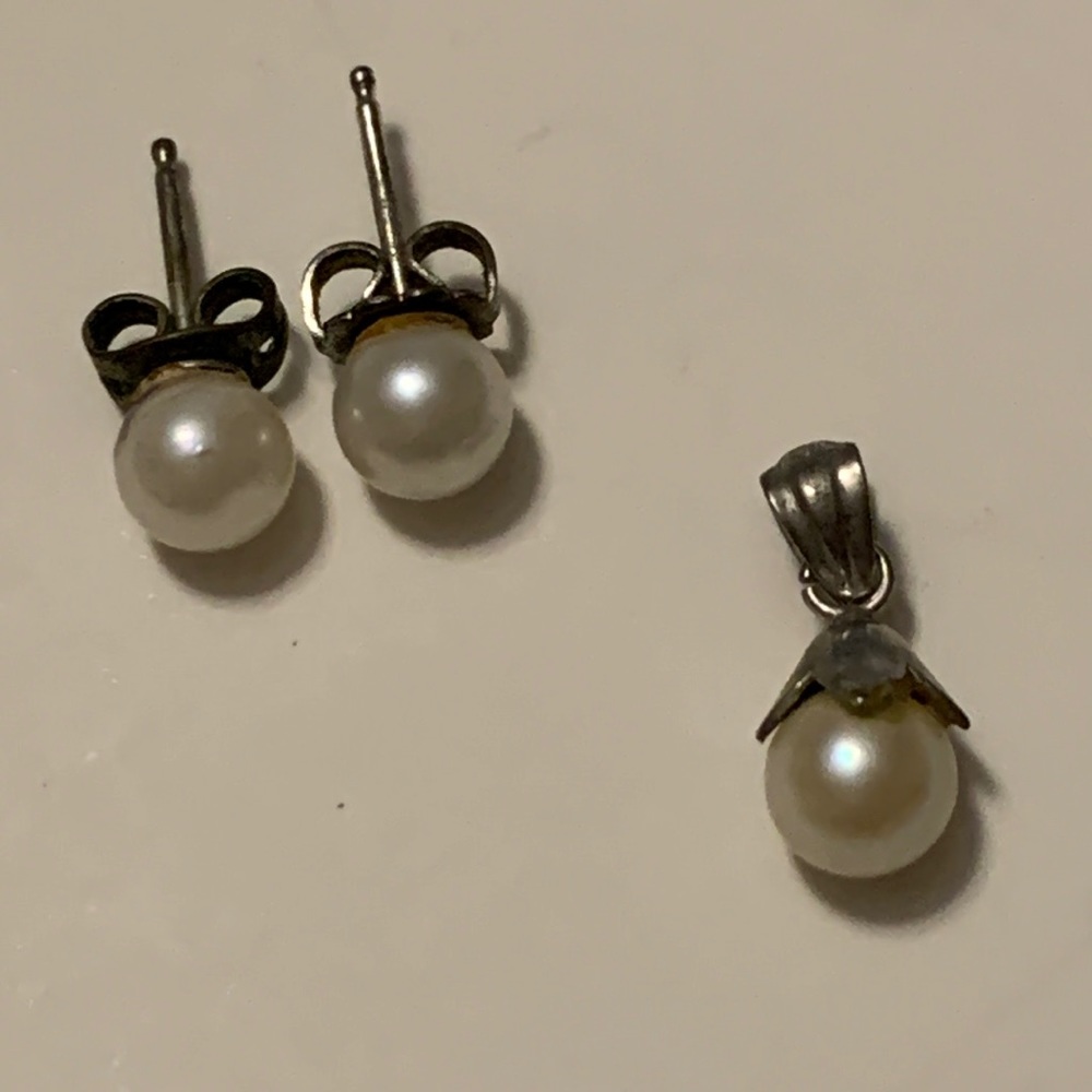 Vintage South Pacific Pearl Post Earrings and Matching Pendant